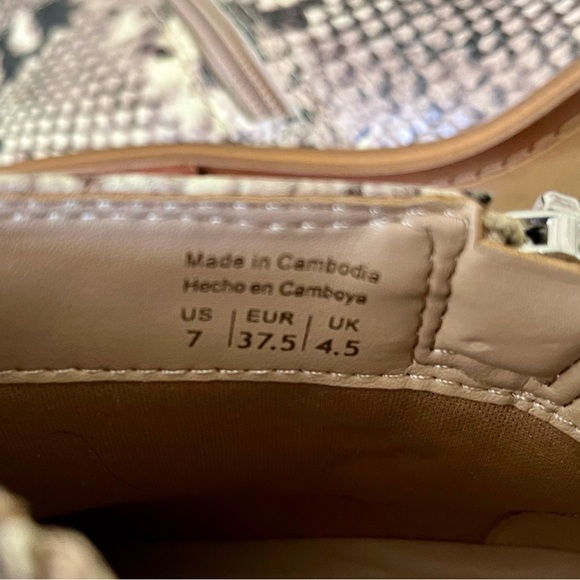 NEW ALDO SNAKESKIN ANKLE BOOTS SIZE 7 - Picture 3 of 7